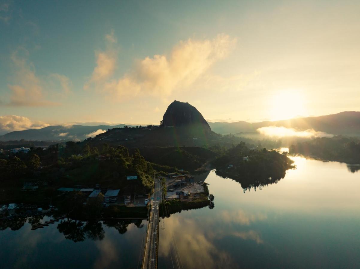 The Boato Hotel Guatapé Exteriör bild Aerial view of Mount Warning