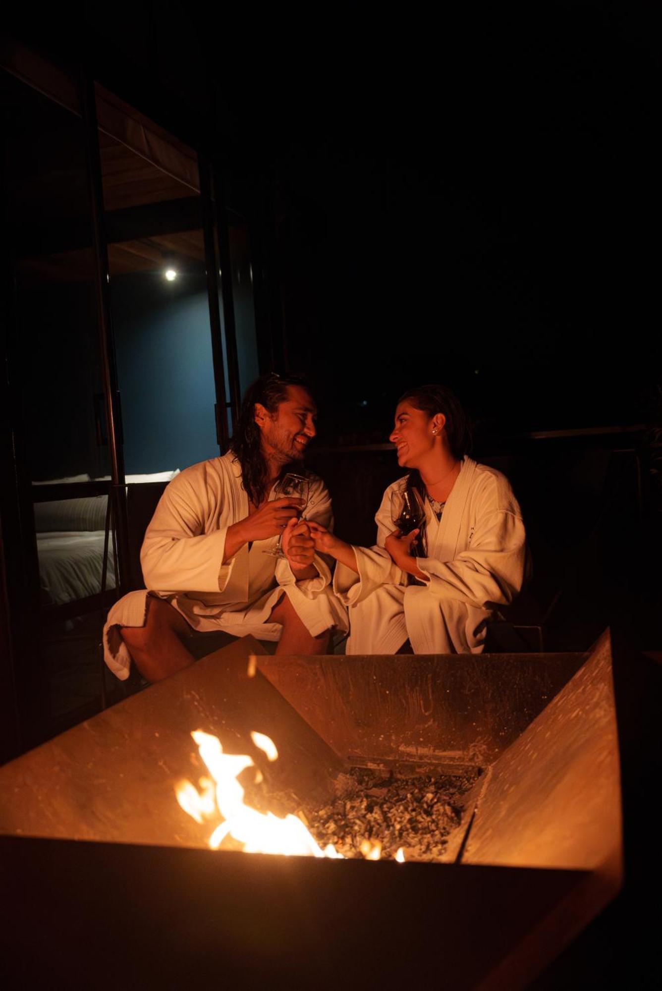 The Boato Hotel Guatapé Exteriör bild Guests at the spa
