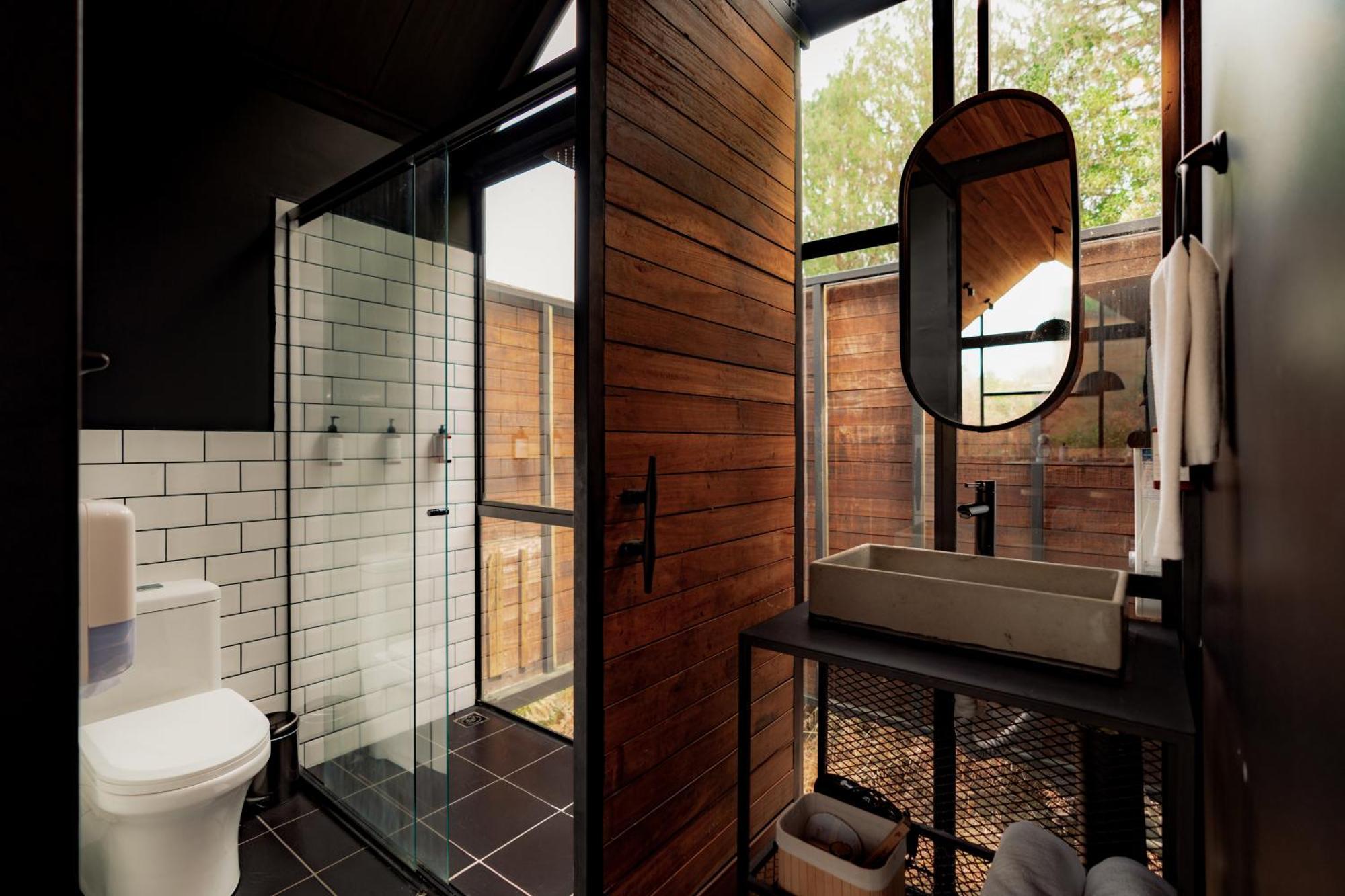 The Boato Hotel Guatapé Exteriör bild Bathroom