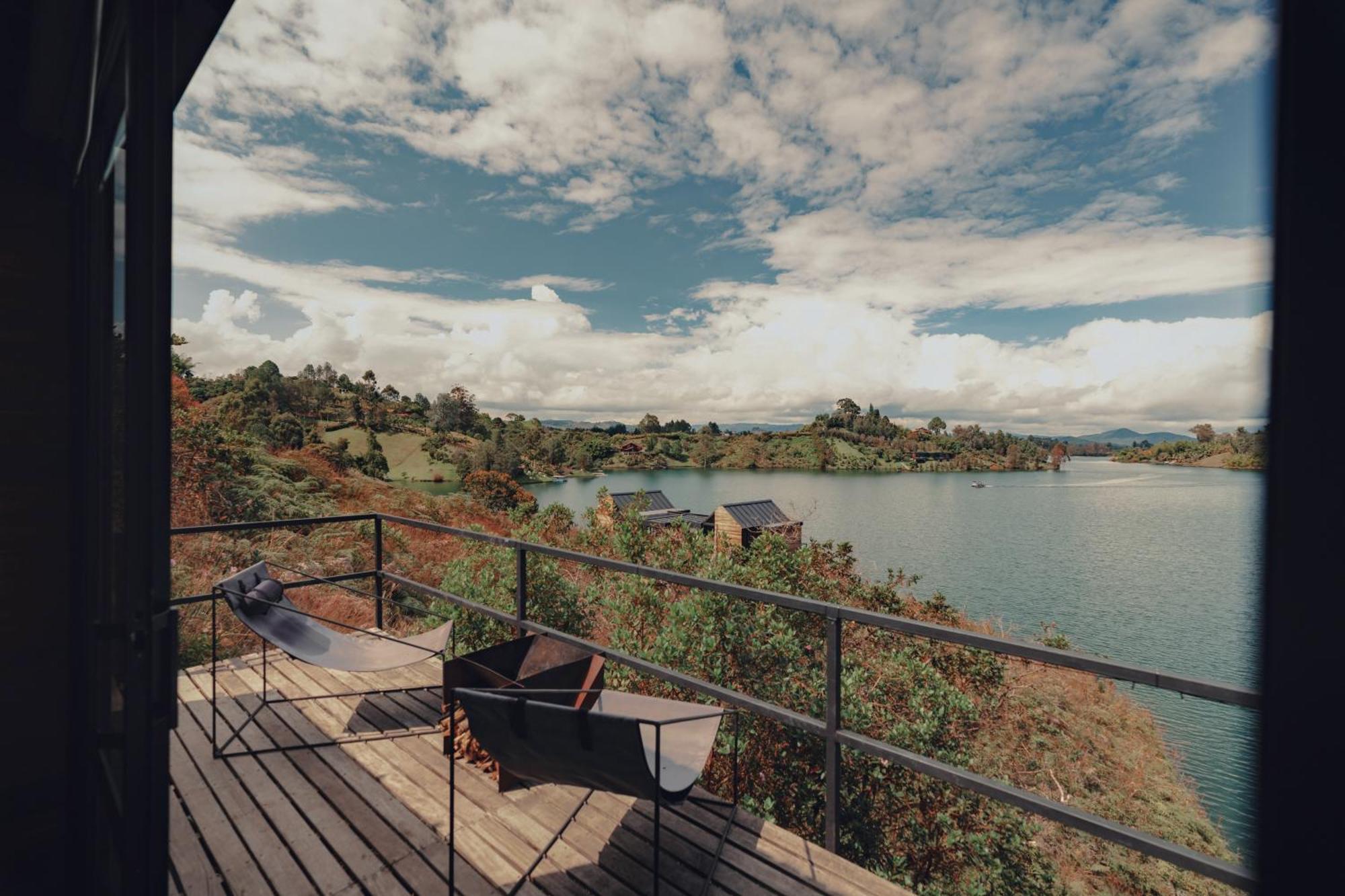 The Boato Hotel Guatapé Exteriör bild View of the lake from the hotel
